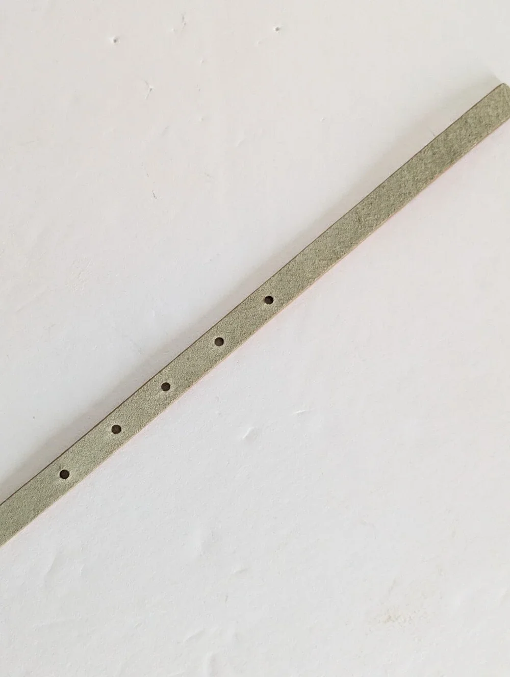 White House Black Market Hip Fit Skinny Suede Belt Size Small